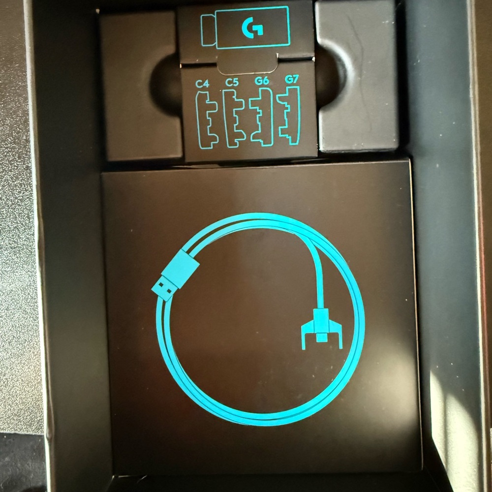 Logitech G Pro Wireless Mouse - Picture 3 of 5